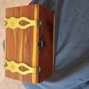 Mt raineer wood box